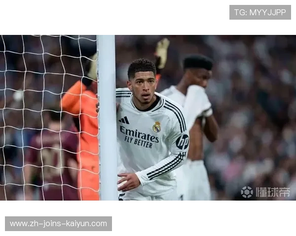 皇马贝林厄姆脚下轻巧控球后完成极限抽射——点亮绿茵夜空的瞬间